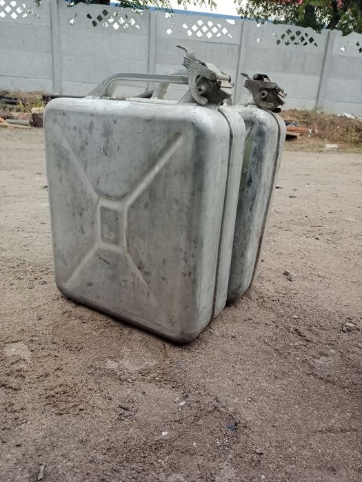 Канистра для бензина