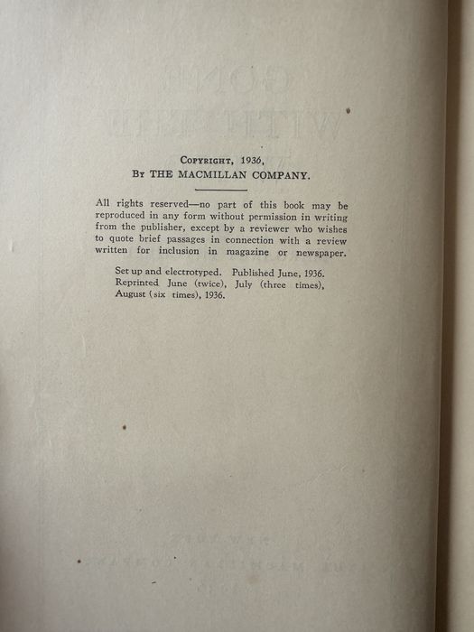 Carte de colectie 1936 Margaret Mitchell – Pe Aripile Vântului (Gone With the Wind) – Ediție Macmillan 1936 cu supracopertă originală