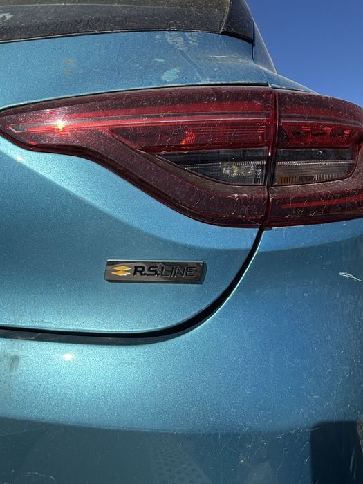 кожени седалки,подлакътник и кори за рено клио 5/renaultl clio 5 rs line