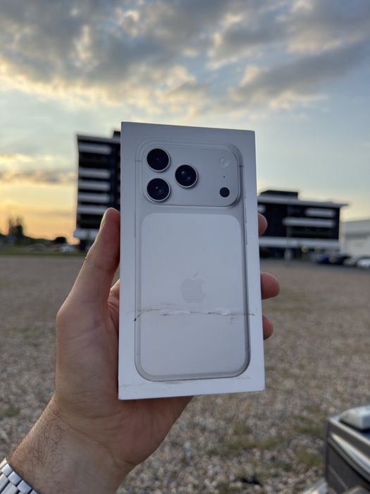 iPhone 17 Pro Silver NOU * GRAND * Garantie 1 AN