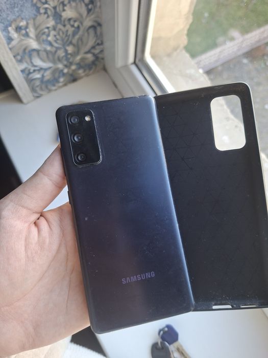Samsung s20 fe holati yaxshi