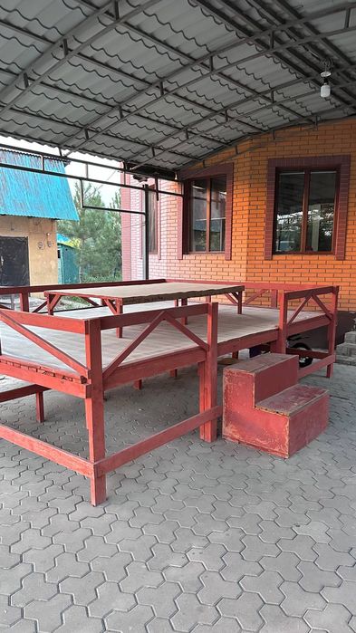 Продаётся большой деревянный тапчан