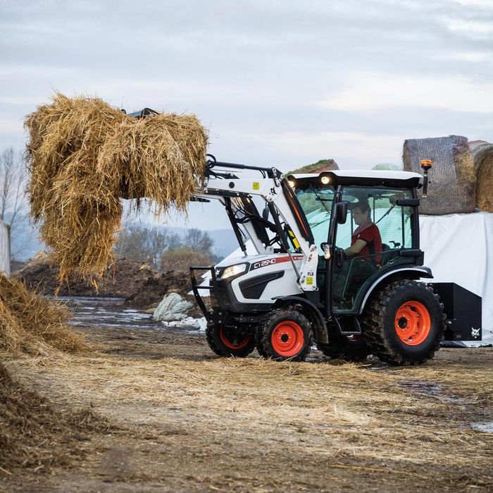 Tractor compact Bobcat CT2540