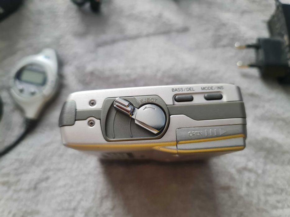 Minidisc Sharp 701 stare excelenta - muzica relax