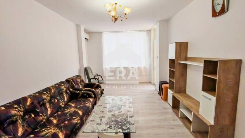 ЕРА ИмотиТе предлага под наем Тристаен тухлен апартамент, в близост Со