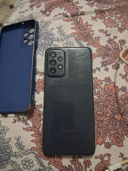 Продаётся телефон