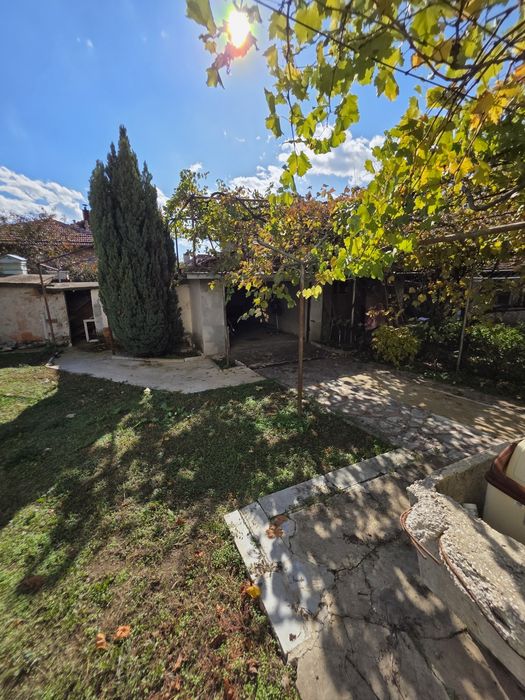 Продава се Къща в Мездра - 200 кв.м за 319 €/кв.м - Снимка #7