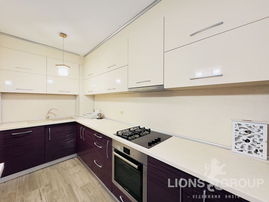 Продава се Многостаен апартамент в Варна, Кайсиева градина - 166 кв.м за 983 €/кв.м - Снимка #5