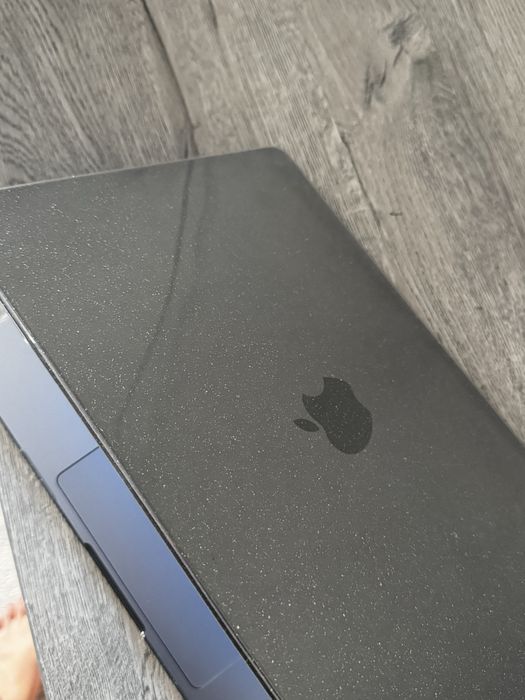 Macbook Air M2 2022. 8/256