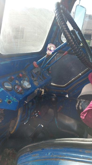 T-40 traktor sotiladi idial xolatda