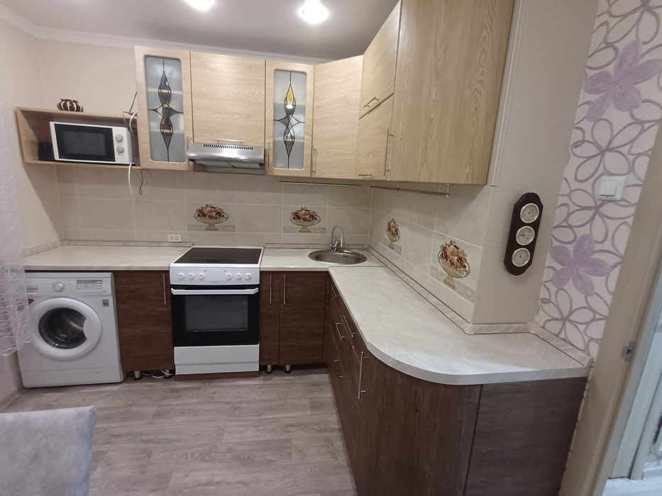 Гарнитур кухонный