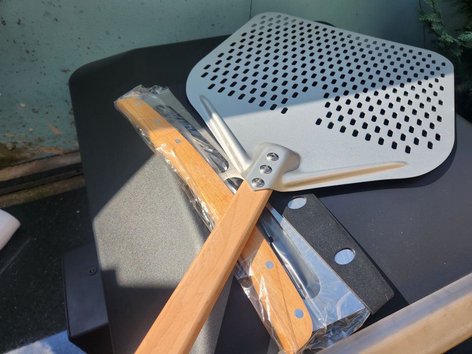 пещ за пици 40см отвор професионална на газ с ротационна подложка