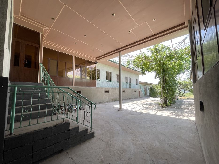Hovli uy sotiladi egalik soni 1 ta kadastr hujjati bor