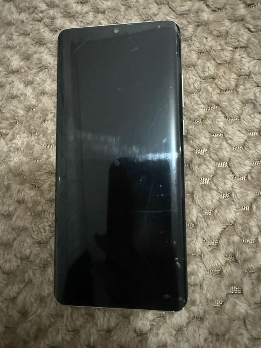 Huawei P30 Pro – отлично състояние + 3 нови кейса