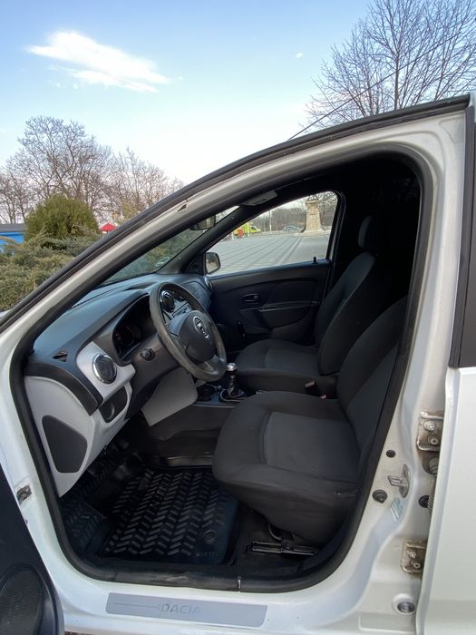 Dacia Sandero (Logan) an 2014 motor 1.2benzina acte val fiscal pe loc