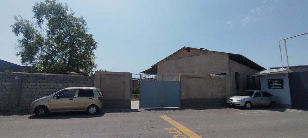 16 соток ховли сотилади кум арикда корхонага складга зор жой