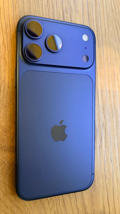 iPhone 17 pro max в гаранция 256GB