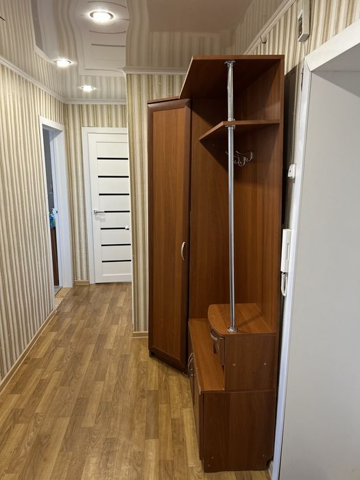 Продам шкаф для прихожей