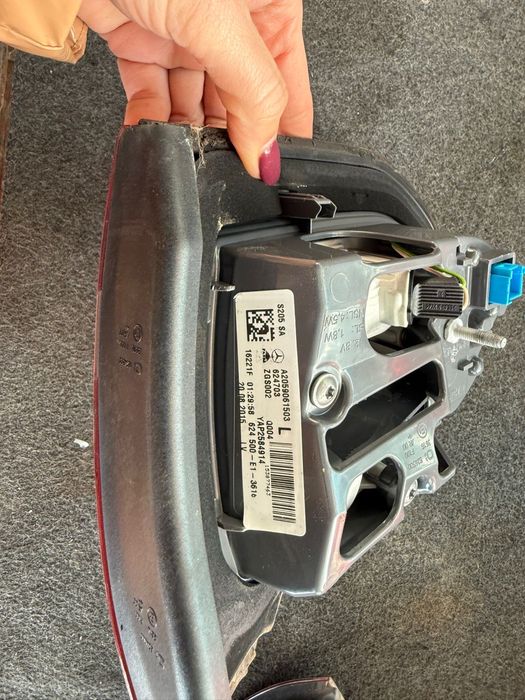 Вътрешни и външни стопове Mercedes AMG W205 комби