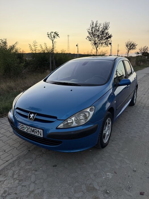 Peugeot 307 + Scuter / Individual