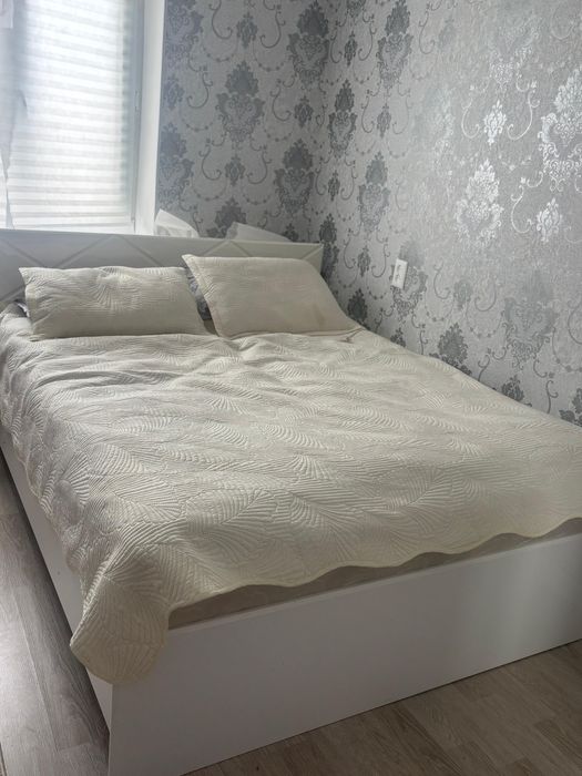 диван сатылады срочно новый почти