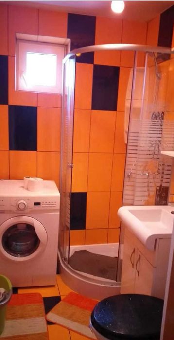 Eroii Revolutiei, Piata Progresul, etaj 3, apropiere metrou