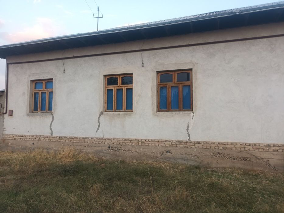 Hovli 9 sotix yangi yol shaxar jambul mahallasi