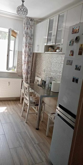 Vând apartament 2 camere Ploiești