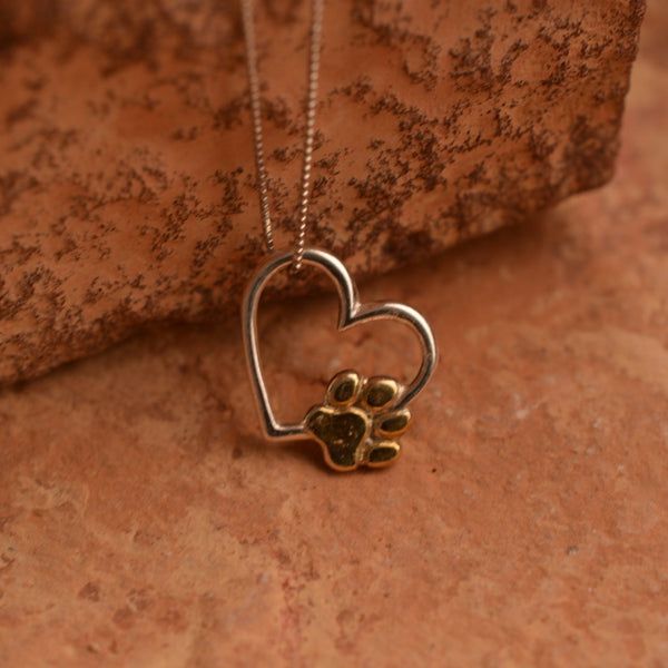 Сребърен медальон 925 „Сърце и лапичка“ – със златни акценти  бижу