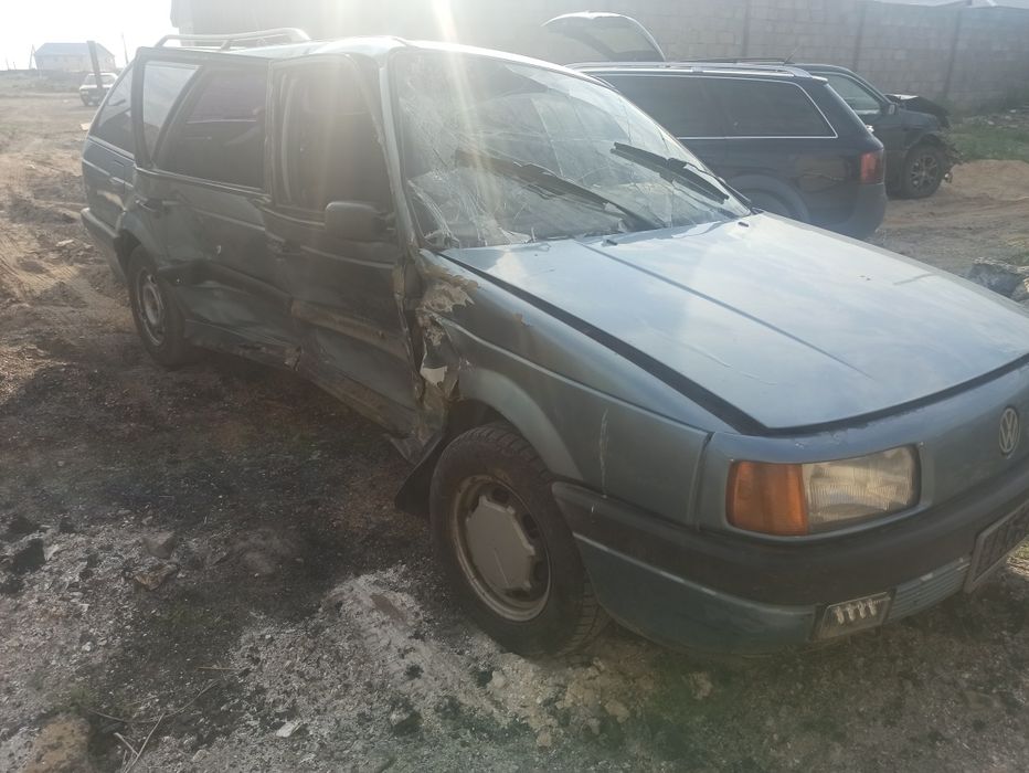 Продам пассат по запчастям есть все