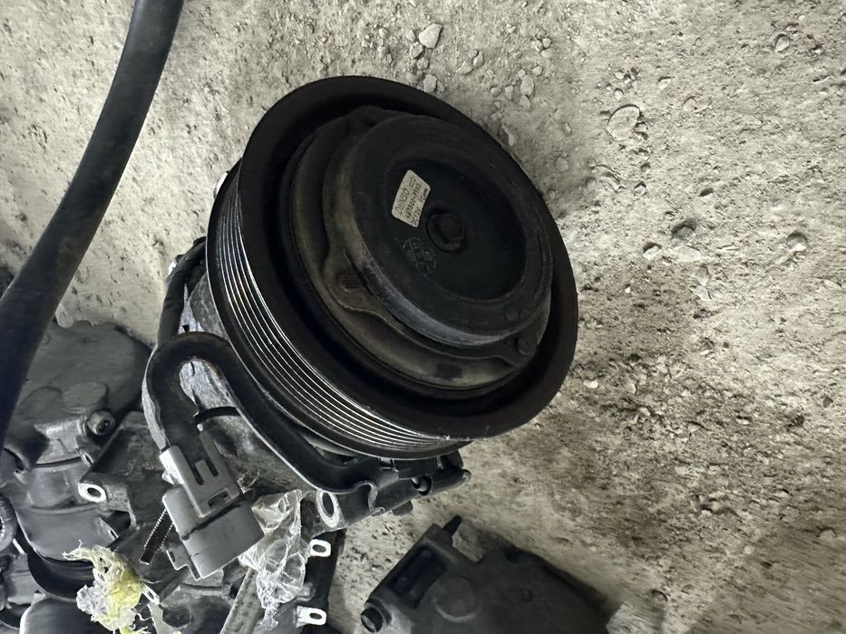 Компрессор кондиционера привозной Тойота Лексус