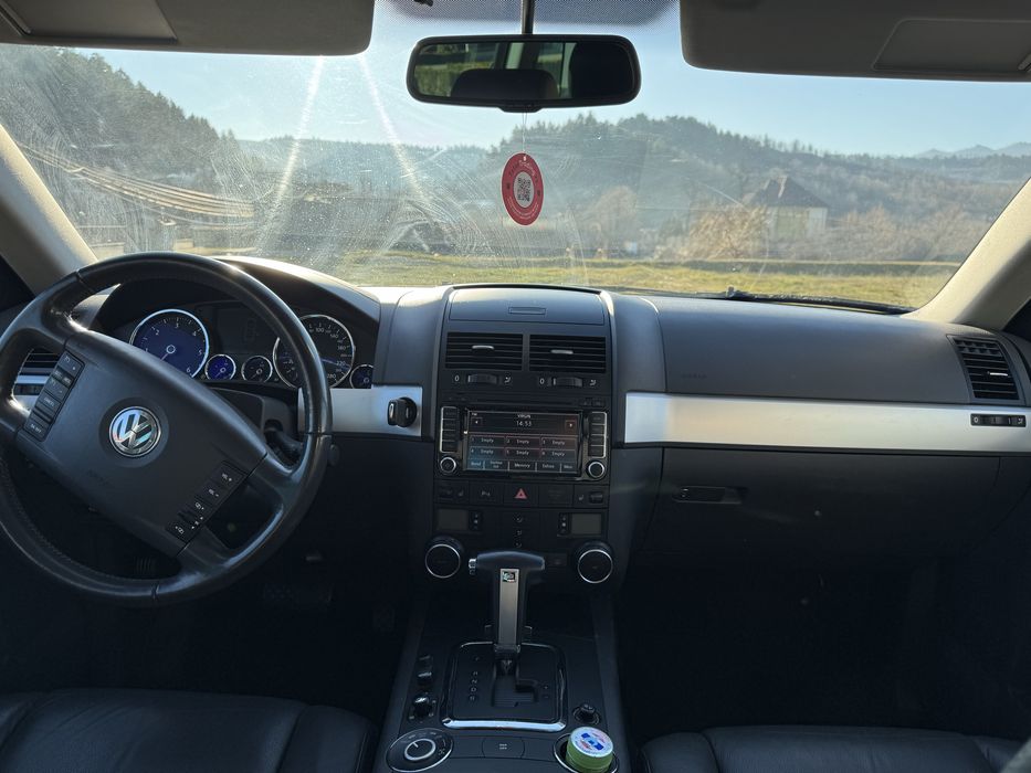 Vw Toureg 2.5tdi, automat,2008,inmatriculat in romania de 10luni,