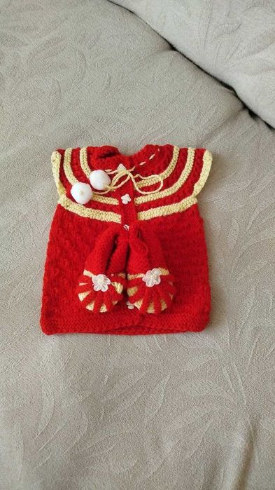 Бебешки ръчно плетени дреши