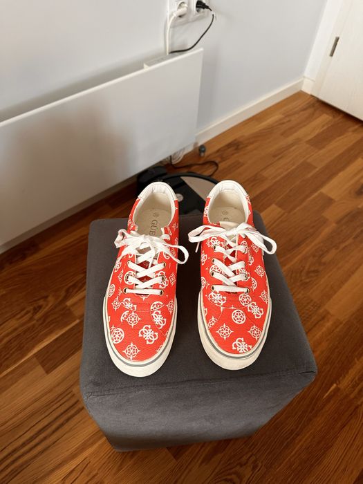 Дамски кецове Guess