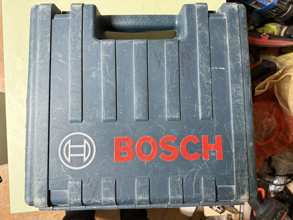 Продам перфоратор Bosch Professional GBH 226