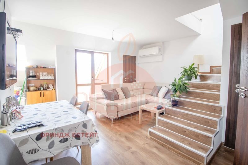 Продава се Четиристаен апартамент в София, Левски - 197 кв.м за 1270 €/кв.м - Снимка #2