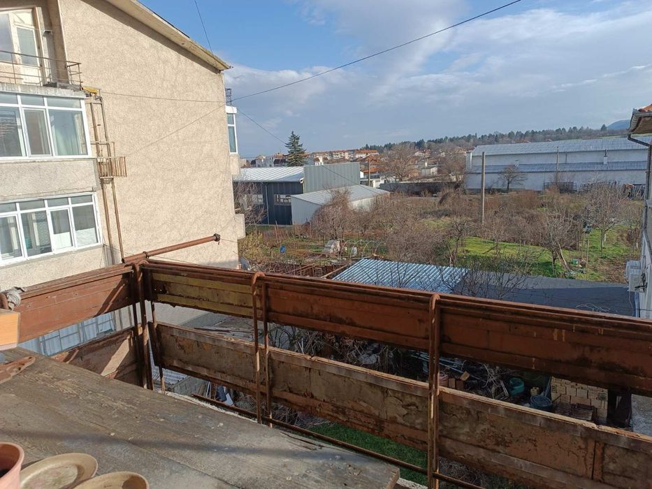 Продава се Двустаен апартамент в Велики Преслав - 64 кв.м за 487 €/кв.м - Снимка #3