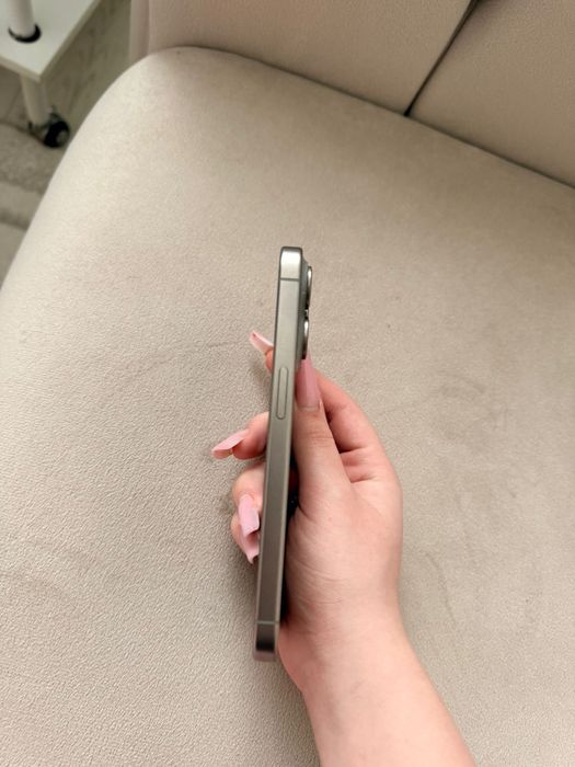 Iphone 15 pro, 1tb, natural titanium