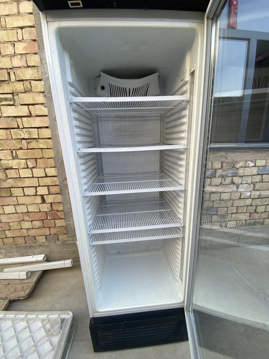 Ugur Витринный Холодилник 440 DTKL 2 tasi sotiladi