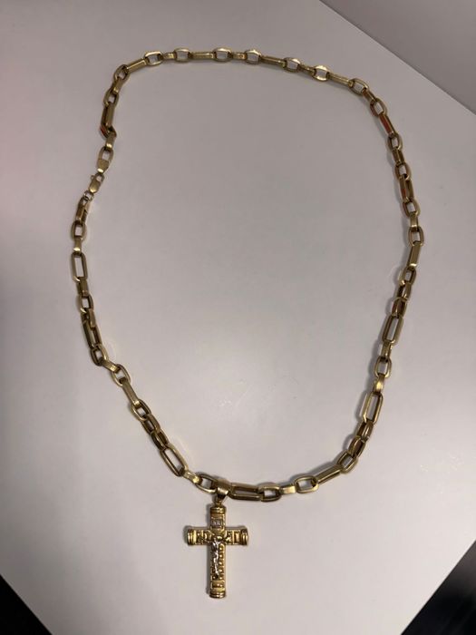 Vând lanț de aur + cruciulița