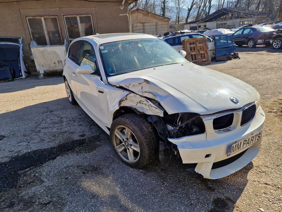 BMW E87 118D 143кс М Пакет ръчка НА ЧАСТИ!