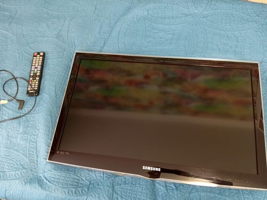 LED телевизор samsung
