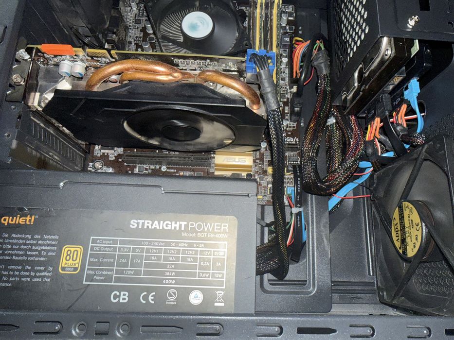 Pc intel i5 4460, 14gb ram, nvidia GTX 970, ssd 120gb, hdd 500 gb