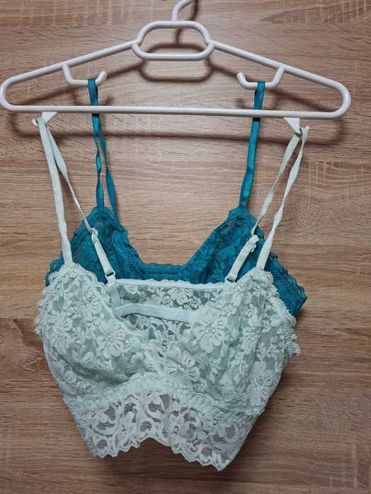 Set 2 sutiene dantela superbe, impecabile, marime B70