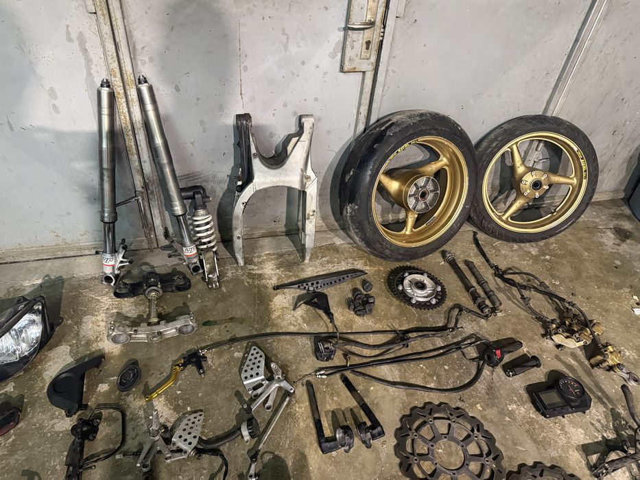 Honda cbr 929 на части