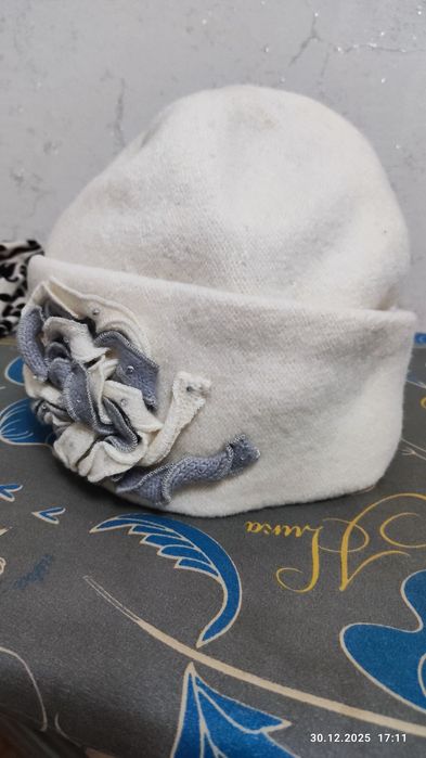 Продам шапку из шерсти,