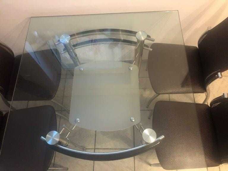 Masa bucatarie din sticla securizata, patrata, 1x1 m, picioare inox