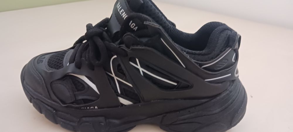 Маратонки Balenciaga  36 номер