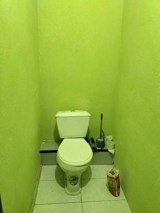 1 xonali uy sotiladi. Ichidagi hamma narsa qoladi
