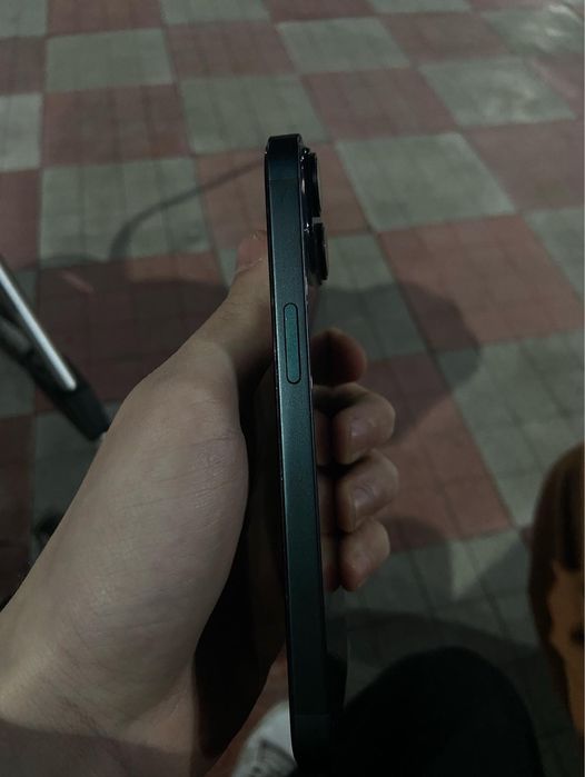 iPhone 14 в хорошем состояние